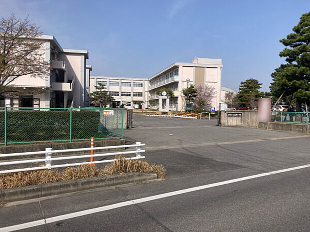 岡崎市立福岡小学校（約745m）