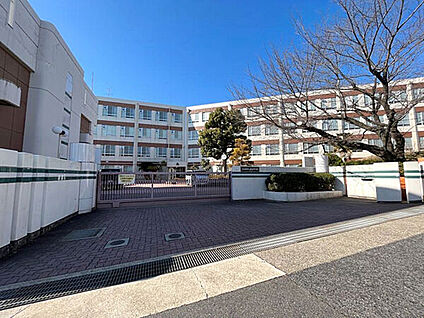 名古屋市立藤森中学校 1748m