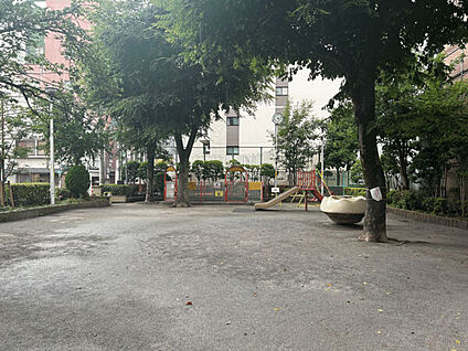 台東区立 西浅草川村公園 389m