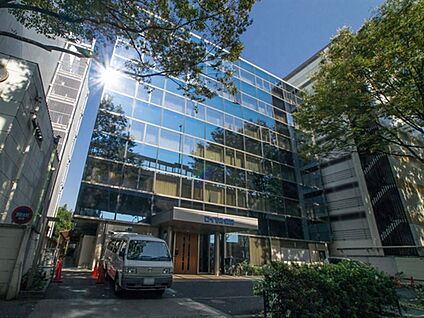 杉並区立高井戸第三小学校 736m