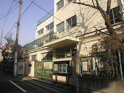 品川区立上神明小学校 143m