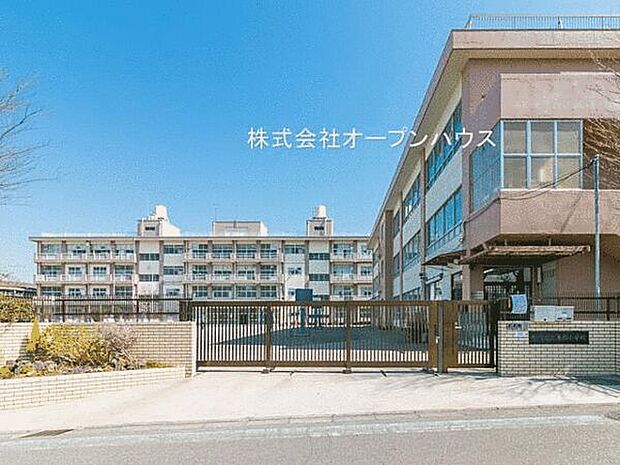 横浜市立東本郷小学校（約832m）