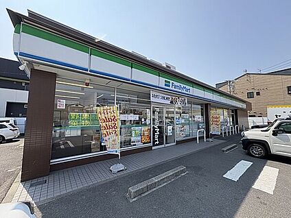 ファミリーマート中村公園北口店 515m