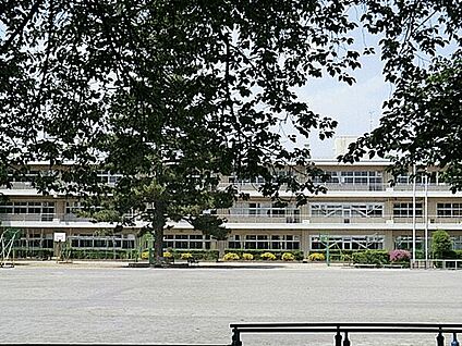 さいたま市立大砂土東小学校 422m