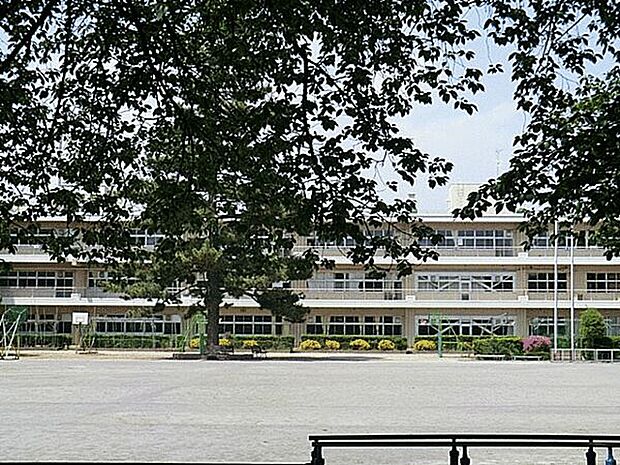 さいたま市立大砂土東小学校（約422m）