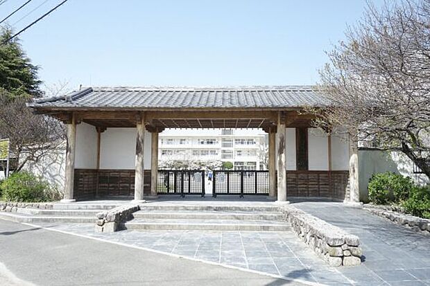 太宰府市立水城小学校(約936m)