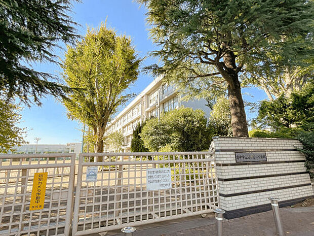 府中市立府中第二中学校(約914m)