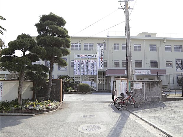 福岡市立福岡中学校(約910m)