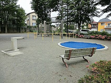 給田幼稚園 955m