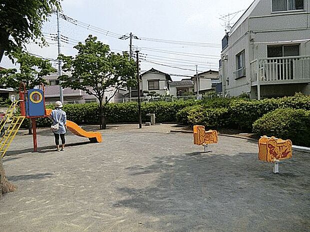 赤塚二丁目ふれあい公園(約1,320m)