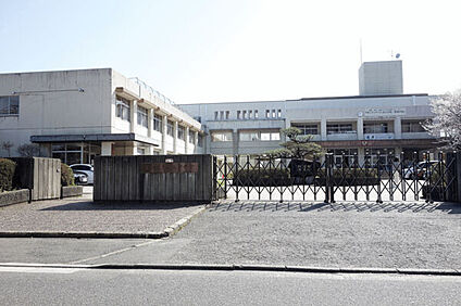春日市立春日南中学校 341m