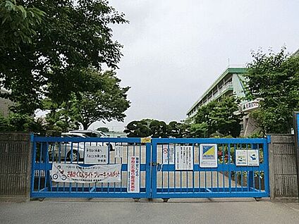 戸田市立笹目東小学校 541m