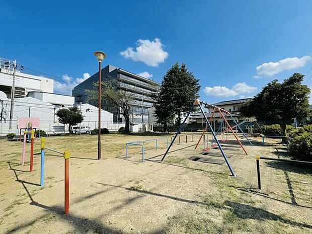 東本町公園(約1,158m)