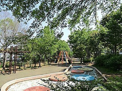 横浜市立岡津中学校 1793m