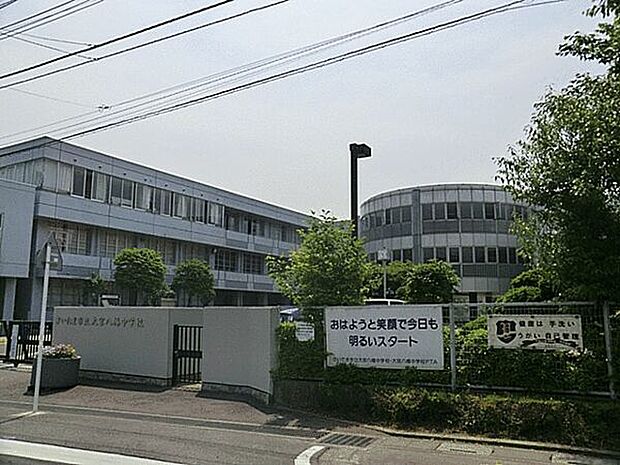 さいたま市立大宮八幡中学校(約1,506m)