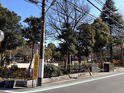 江戸川区立第三松江小学校 599m
