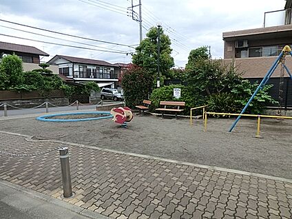 大和市立緑野小学校 1064m