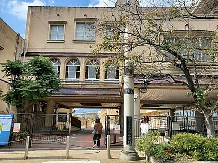 西宮市立大社小学校 322m