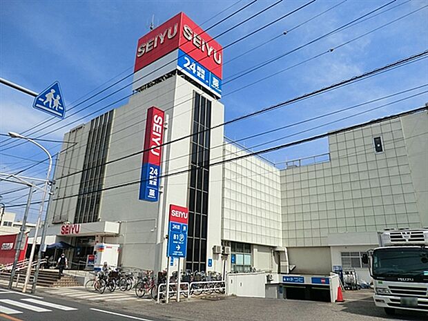 西友鳩ヶ谷店(約906m)