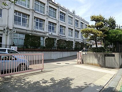 川崎市立下作延小学校 985m