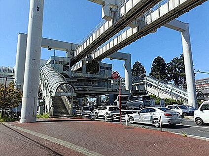 千葉市立園生小学校 209m