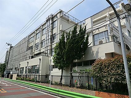 江東区立第六砂町小学校 711m