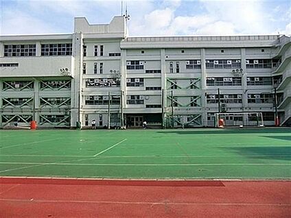墨田区立本所中学校 460m