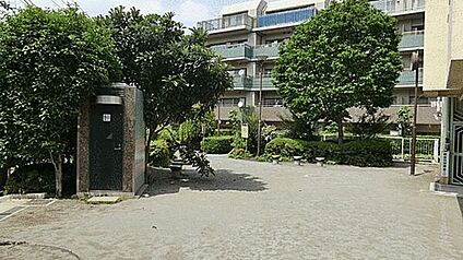 ひまわり公園 732m