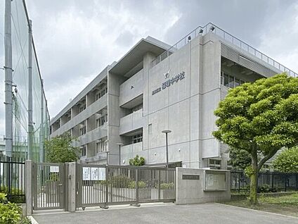 墨田区立桜堤中学校 1752m