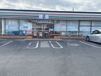 セブンイレブン 川口芝4丁目店 834m