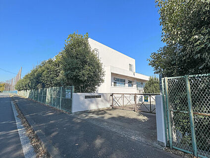 横浜市立高田中学校 1658m