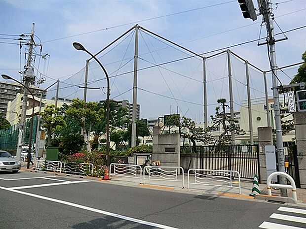 江東区立砂町中学校(約337m)