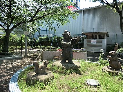 すずかけ児童遊園 765m