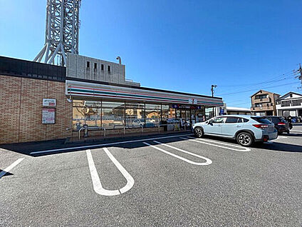セブンイレブン名古屋豊が丘店 900m