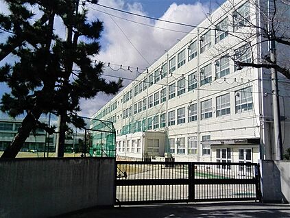 名古屋市立大森中学校 1205m