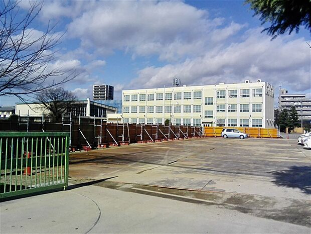 名古屋市立大森小学校(約1,084m)
