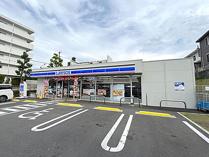 ローソン名東区平和が丘店 1155m