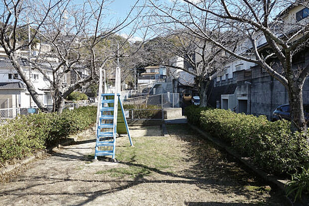 松崎2号公園(約744m)