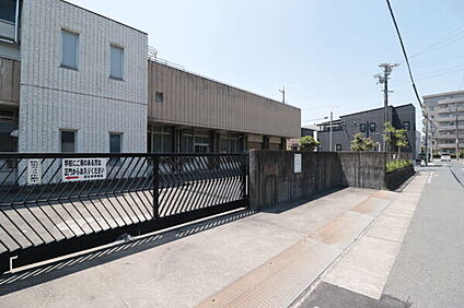 名古屋市立高杉中学校 1725m