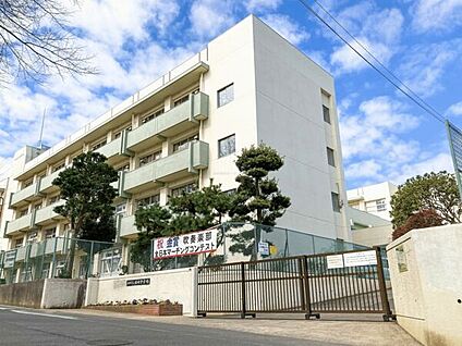 船橋市立法田中学校 1977m