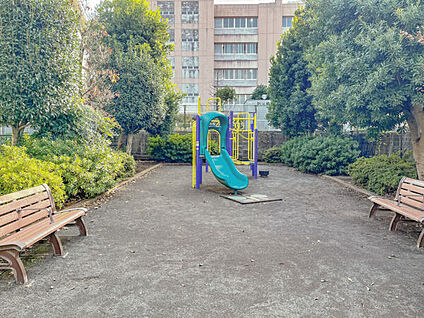 新町もみじ公園 646m