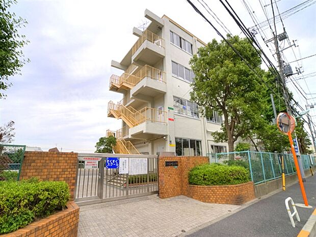 江戸川区立上一色南小学校(約755m)
