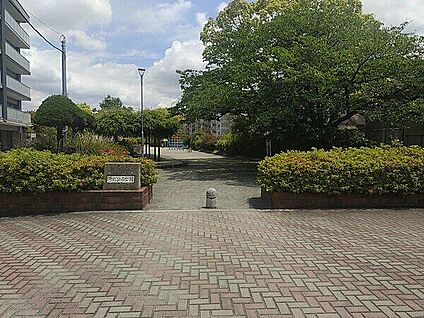 原町駅前公園 860m