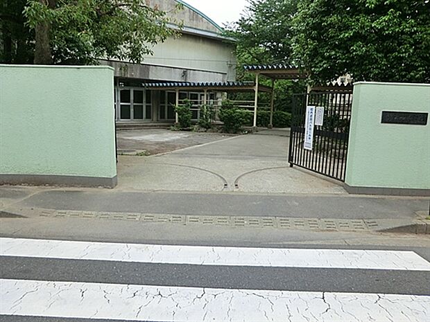 調布市立第四中学校(約1,164m)