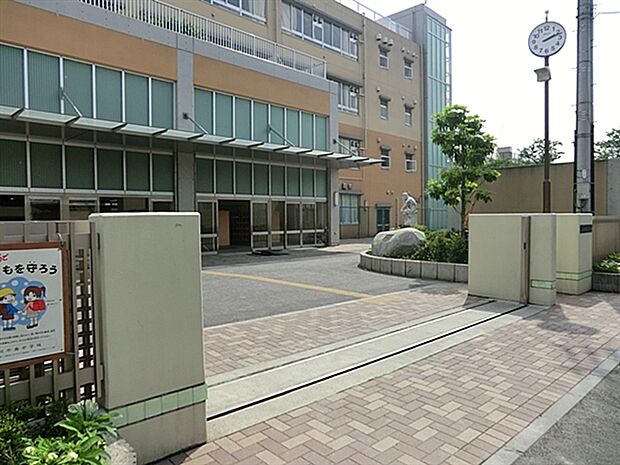 川崎市立川中島中学校（約965m）