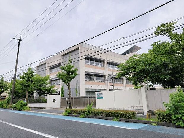 尼崎市立尼崎北小学校(約363m)