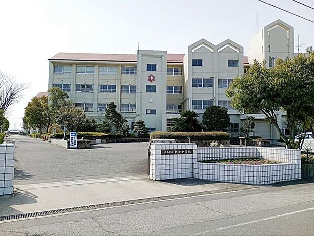 刈谷市立朝日中学校(約1,467m)