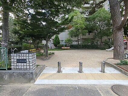 住吉東町小公園 436m