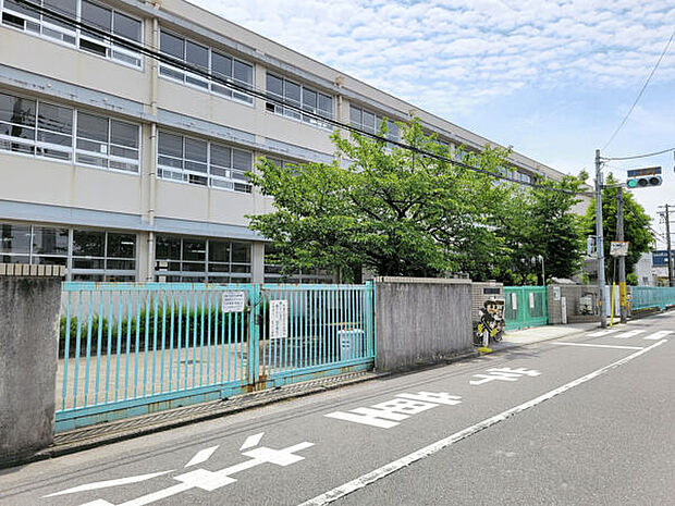 南花田町おぐるま公園(約639m)