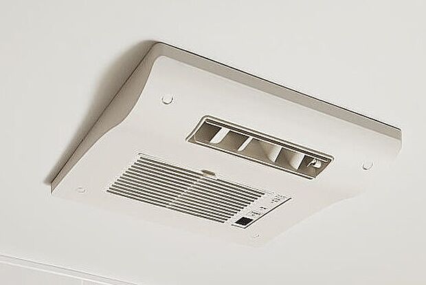 【洗面化粧台「EV」】水栓を引き出して使える、お掃除に便利な洗面化粧台。洗面台下には収納を備えています。